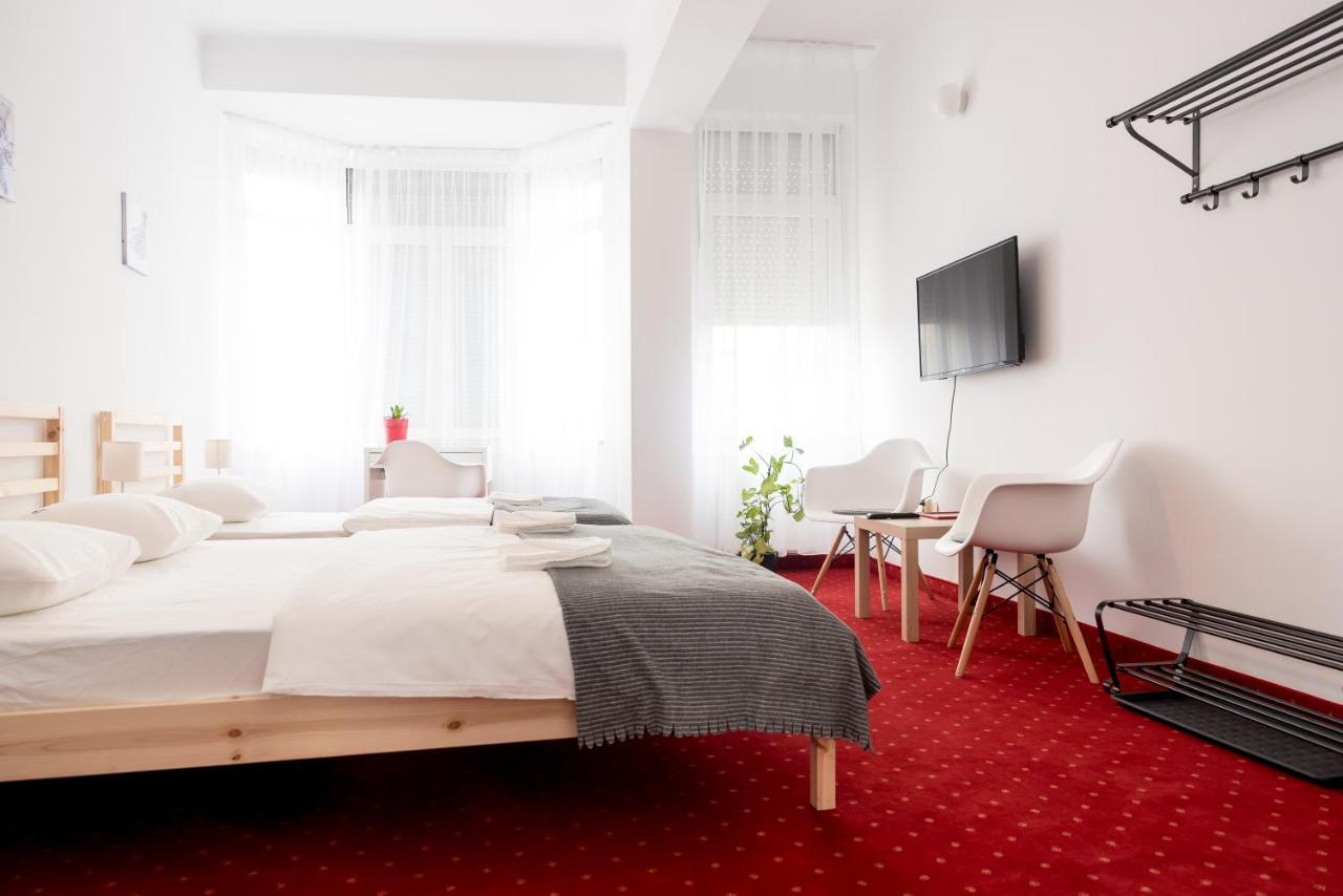 Bao Apartament & Rooms Oradea Exterior photo