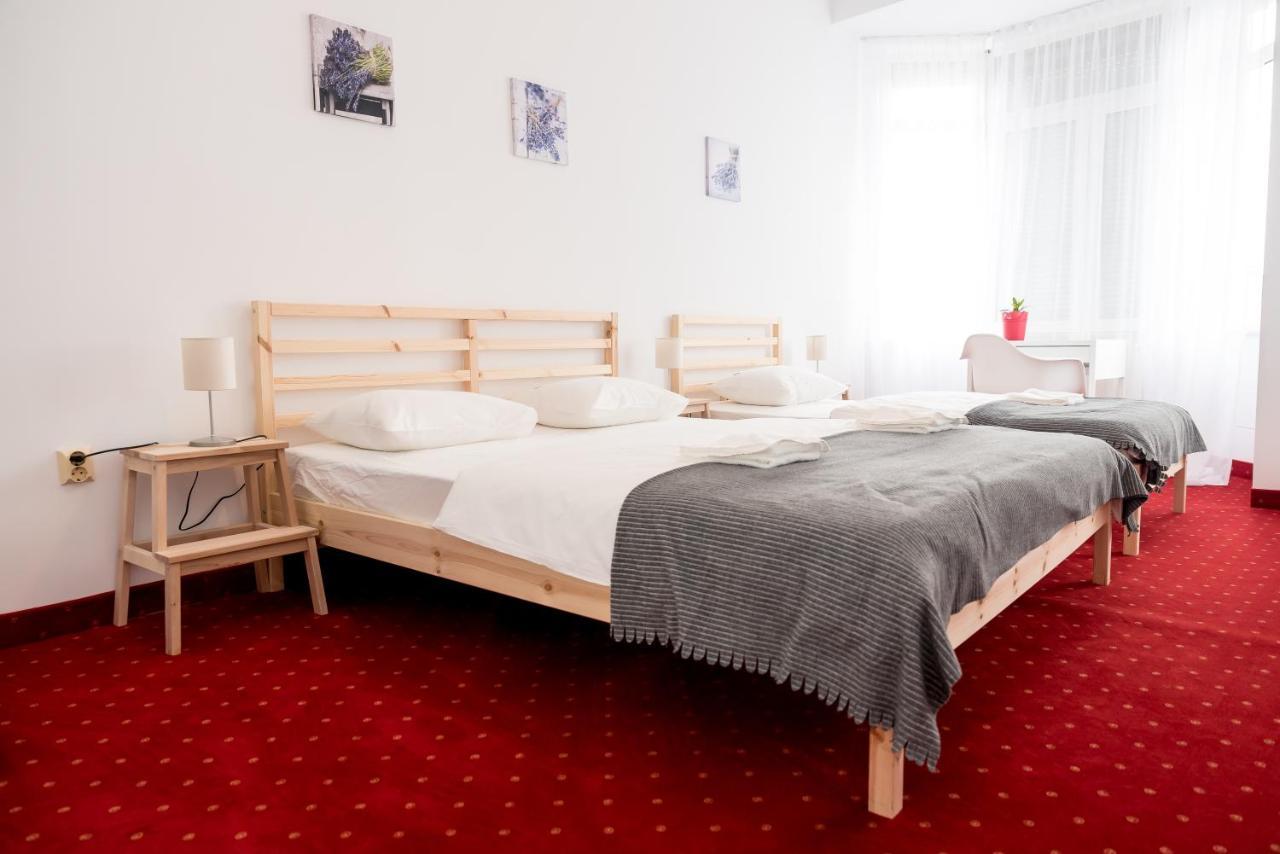 Bao Apartament & Rooms Oradea Exterior photo