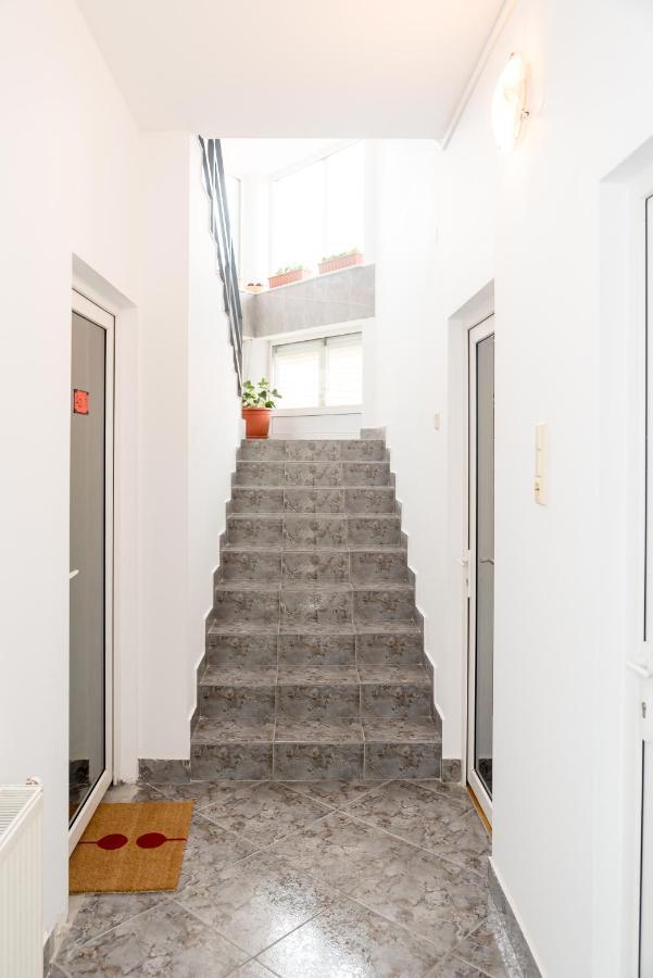 Bao Apartament & Rooms Oradea Exterior photo